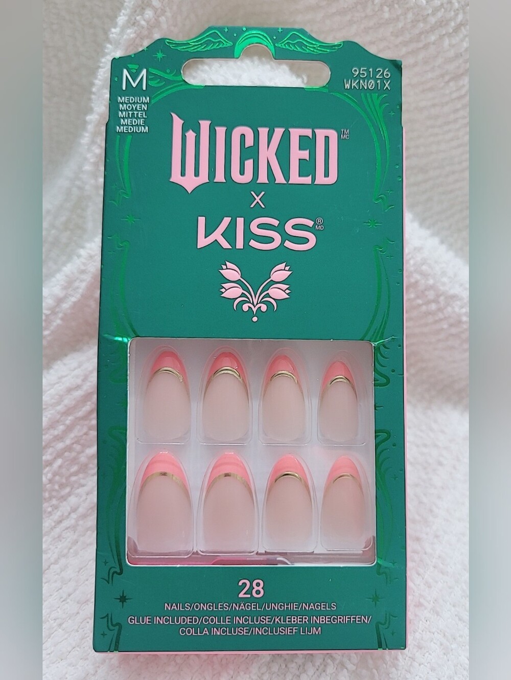 Kiss Nails ☆NIB☆